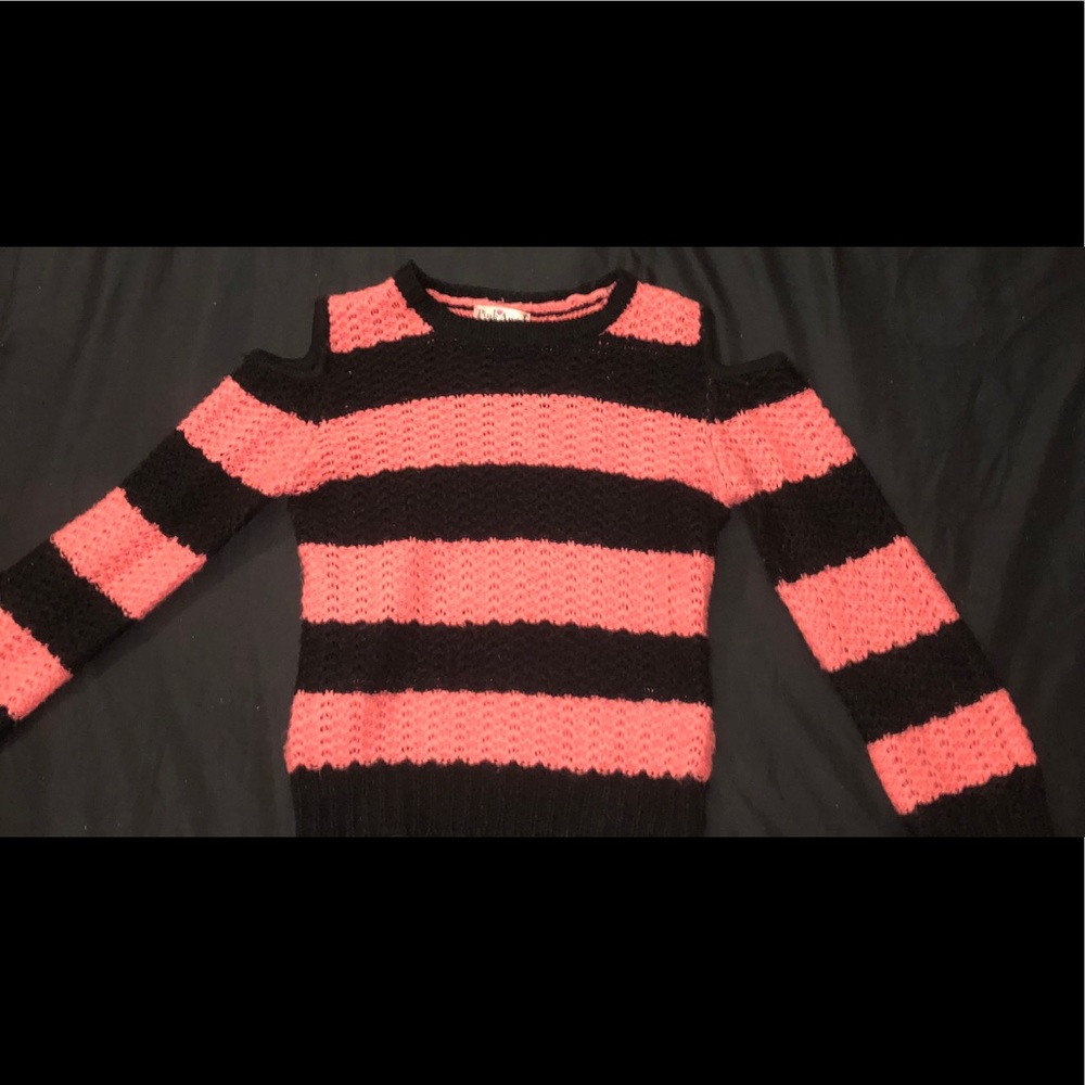 Fuzzy sweater 💓 - Picture 2 of 2